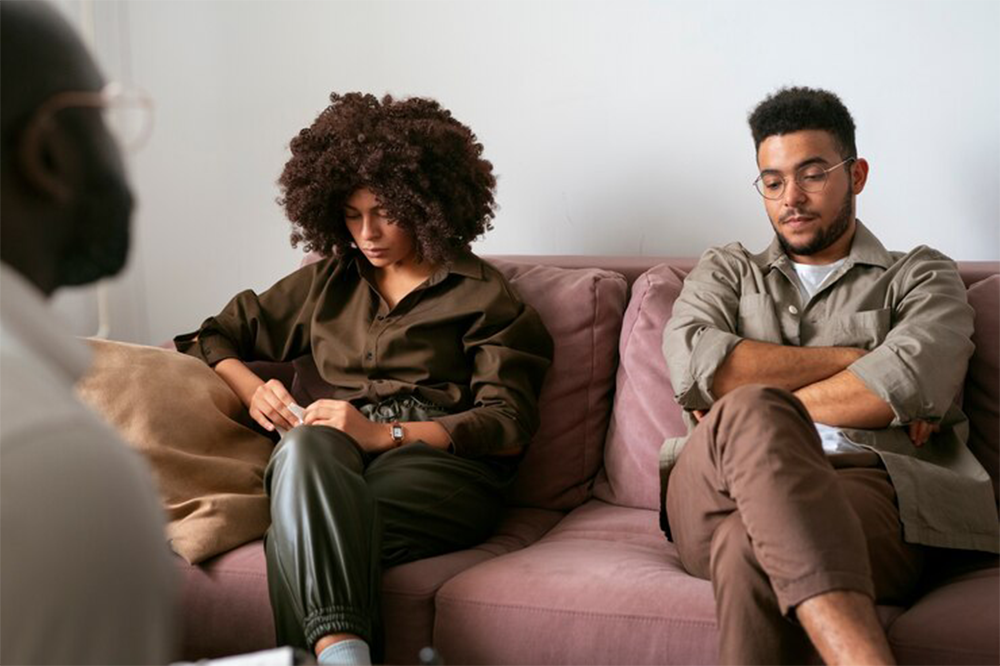 پژوهش های درمان هیجان مدار (EFT) در حوزه تروما و آسیب های عاطفی