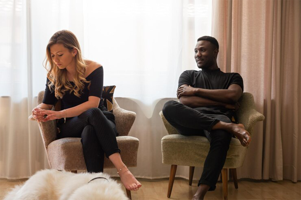 پژوهش های درمان هیجان مدار (EFT) در حوزه تروما و آسیب های عاطفی