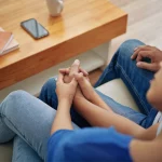 پژوهش‌ های درمان هیجان‌ مدار (EFT) در حوزه تروما و آسیب‌ های عاطفی